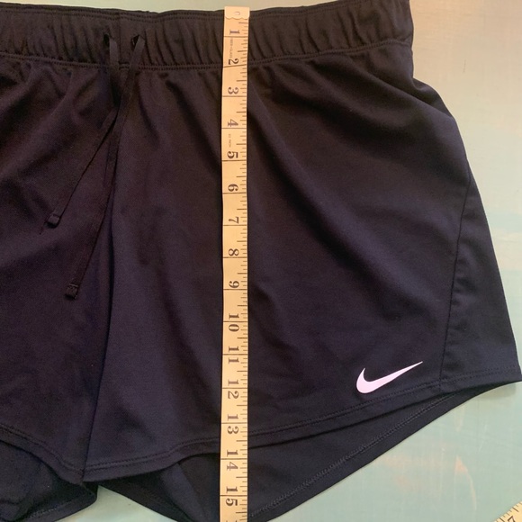 Nike- XL dryfit Black running shorts like new condition - Picture 6 of 6